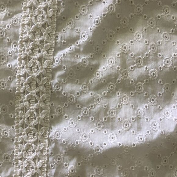 NWT Wrapper for Kohls White Eyelet Lace Hem Skirt Size XS/S - elegant - Picture 5 of 7